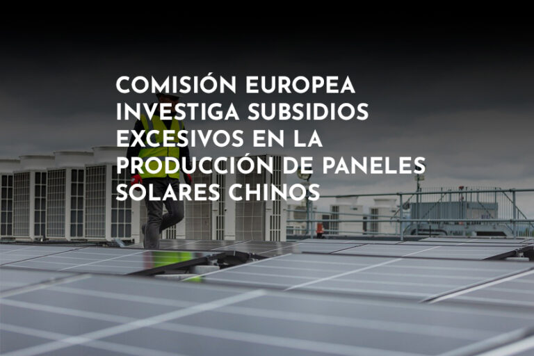 paneles solares sobre techo de edificio instalador